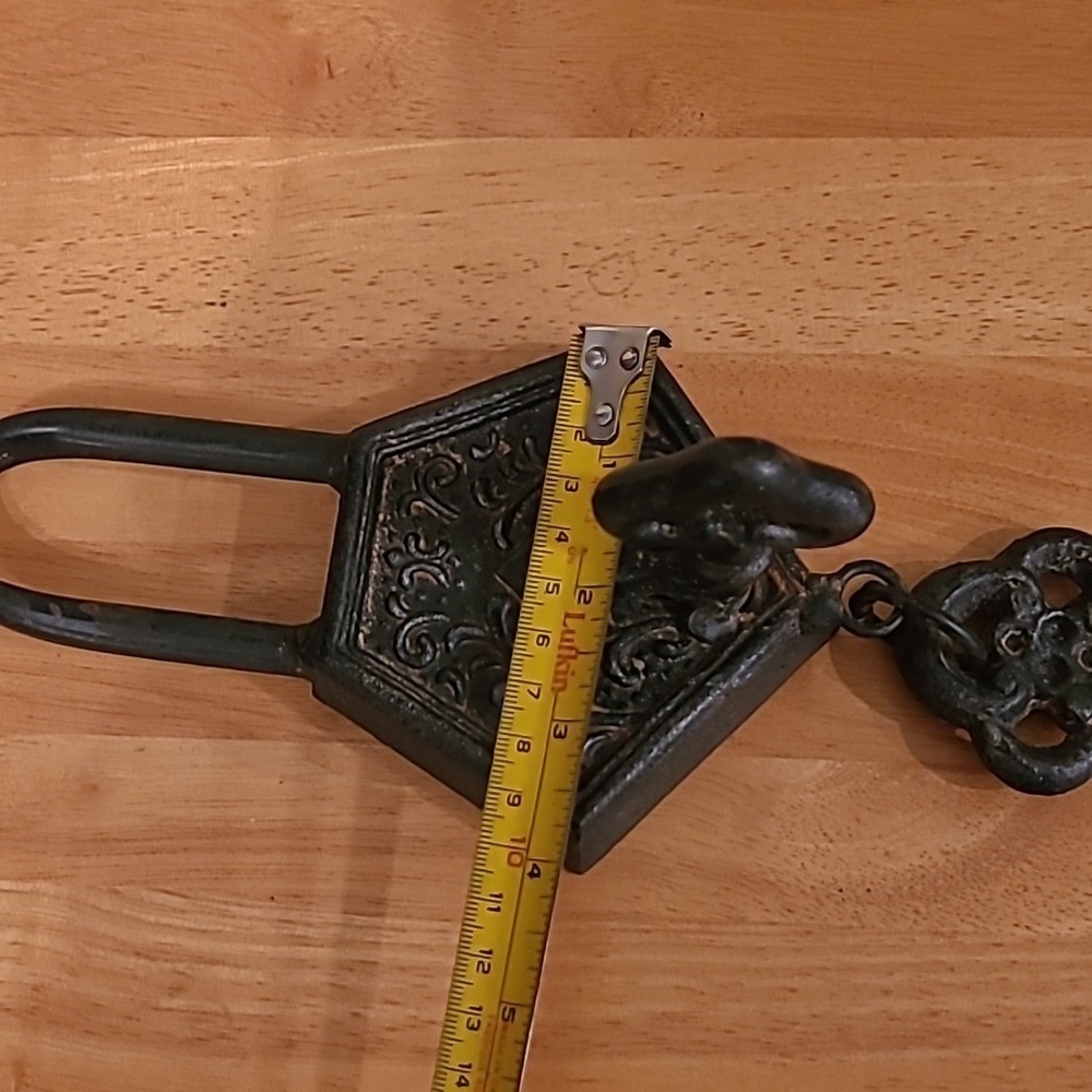 DECORATIVE Antique Style Heavy Cast Iron Hook with Hanging Key - Picture 10 of 15